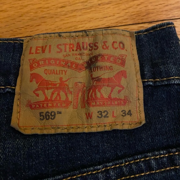 Men's Levis - Picture 3 of 3